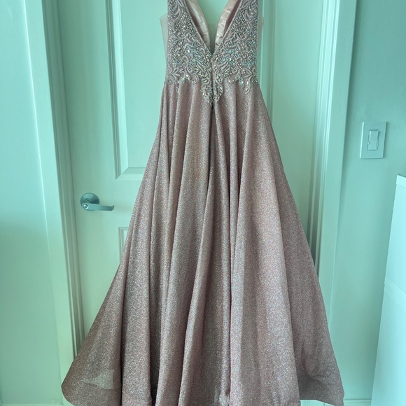 Coya Collection Hand-Beaded Glitter Ball Gown XS – Rose Gold Elegance ✨ - Picture 11 of 15